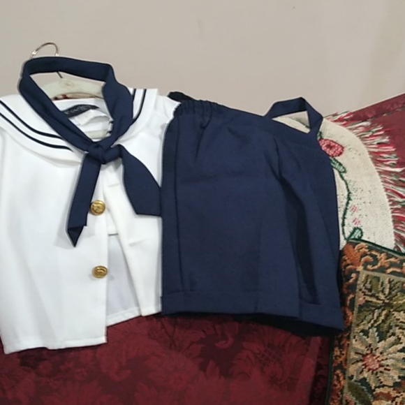 Out grown - Picture 4 of 6